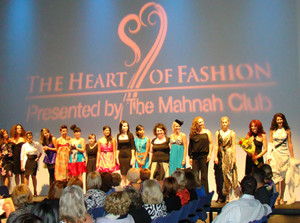 Mahnah club fashion show